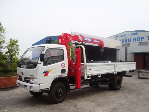 Xe tải Dongfeng gắn cẩu Kanglim 3 tấn