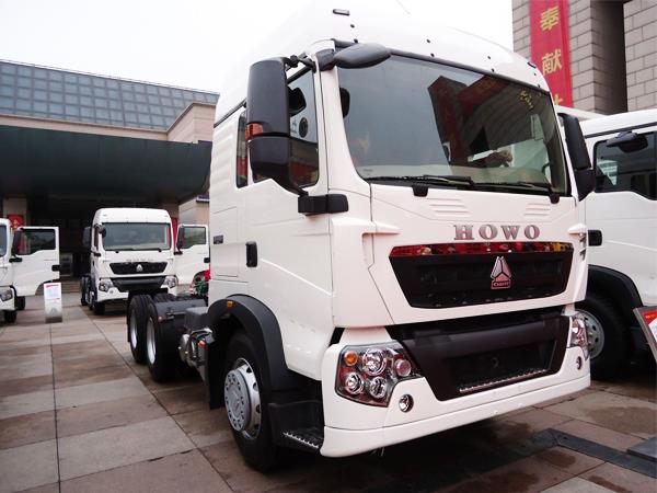 Xe đầu kéo Howo T5G 340hp