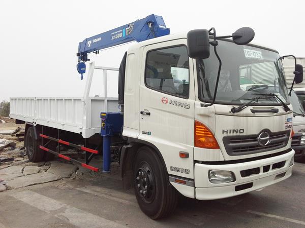 Xe tải Hino FG gắn cẩu Tadano 4 tấn ZE500