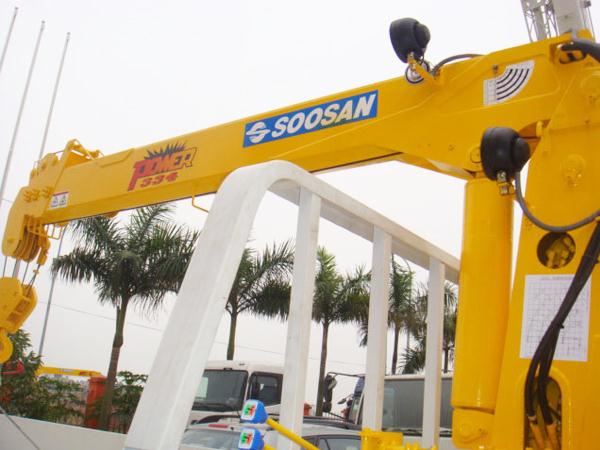 Cẩu Soosan 3.2 Tấn SCS334