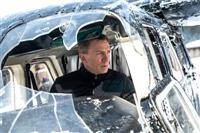 Phim James Bond phá dàn xe sang giá 37 triệu USD