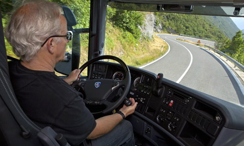 Kinh nghiệm lái xe tải đường dài đảm bảo an toàn cho các bác tài